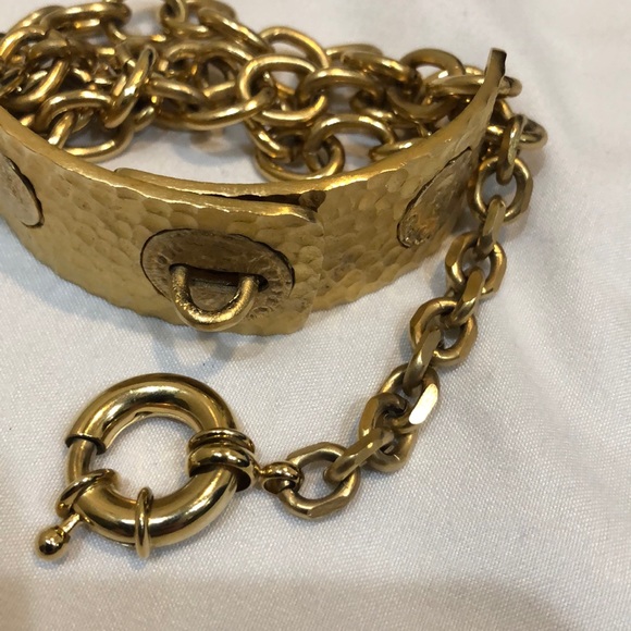 TAT 2 cuff and link bracelet Gold tone metal. - Picture 5 of 5